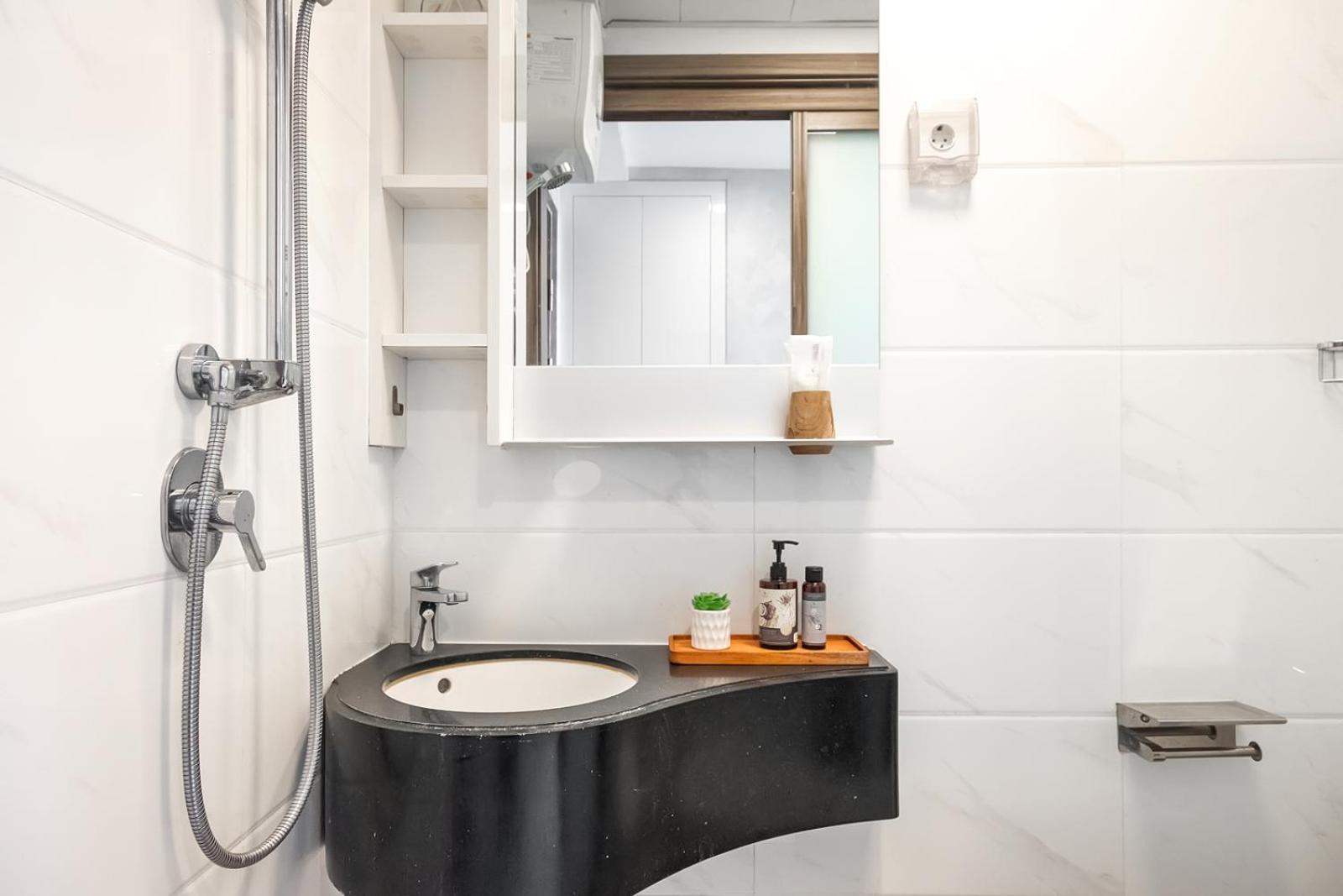 Calma Studio III At Skyhouse Apartment Samporo Buitenkant foto